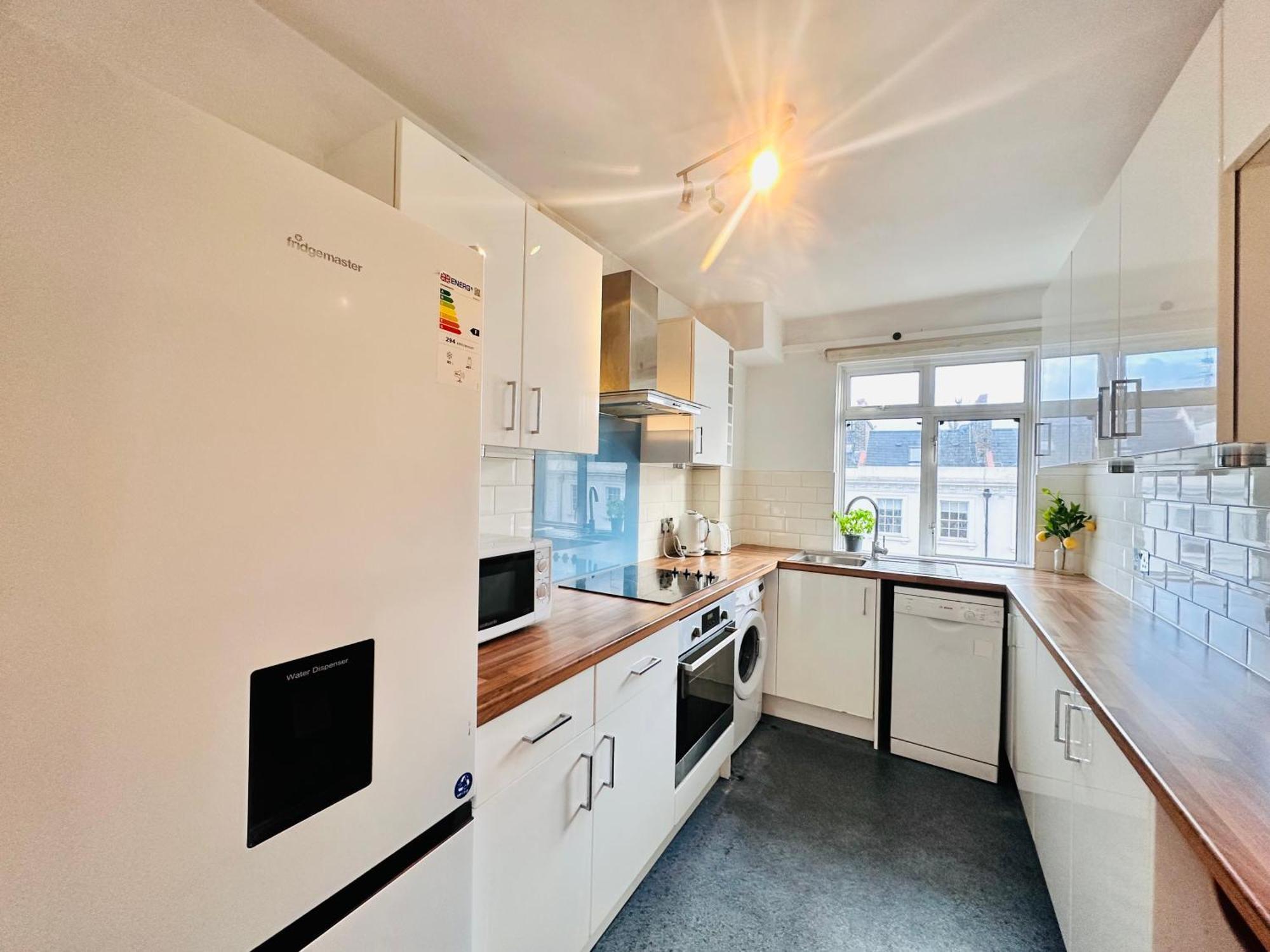 Victoria Family Apartment In Central 런던 외부 사진