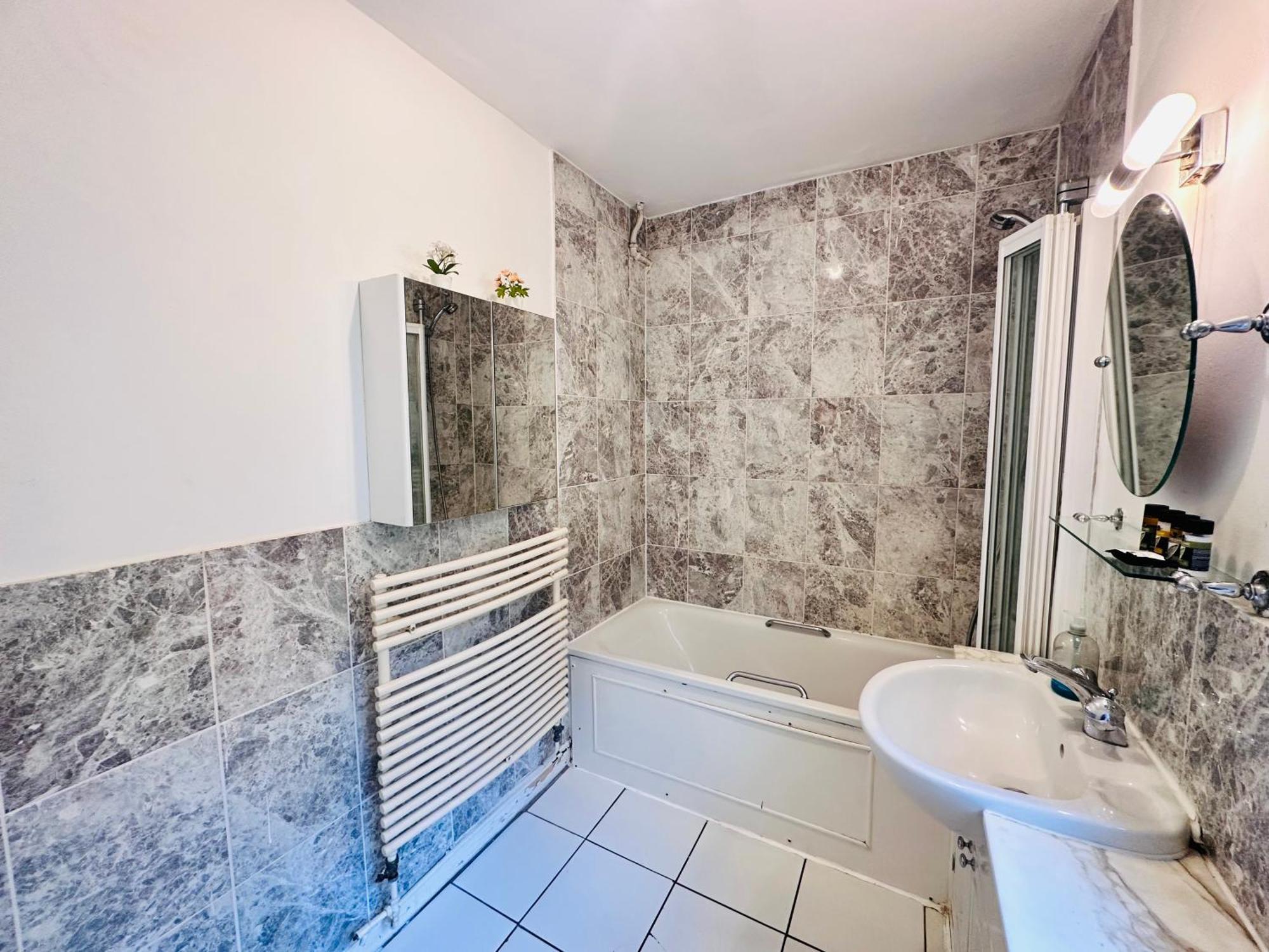 Victoria Family Apartment In Central 런던 외부 사진